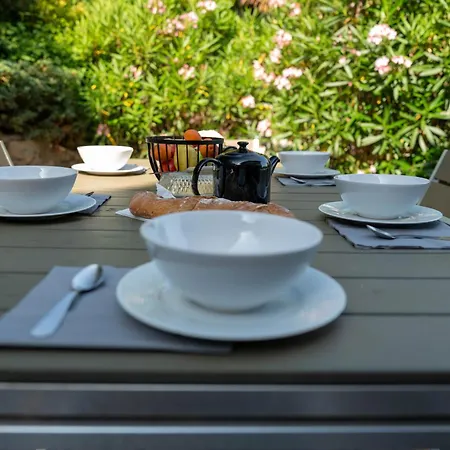 With Garden & Terrasse Very Quiet Apartamento *