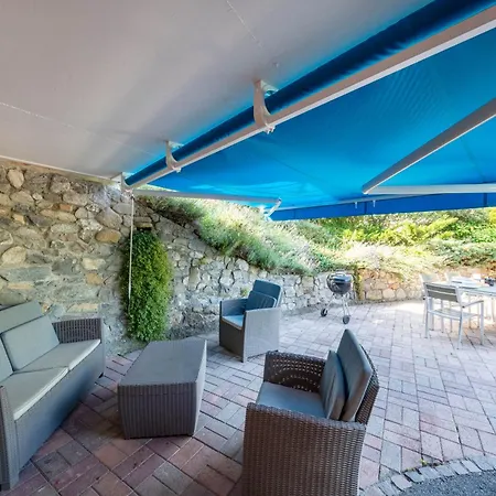 With Garden & Terrasse Very Quiet